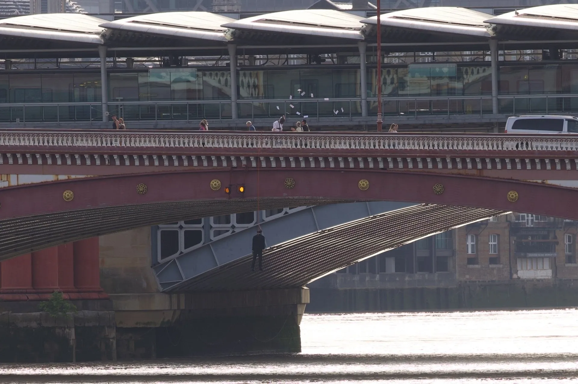 9943-1920w Artivism by Red Jay: Guerilla Art Installation on Blackfriars Bridge in London