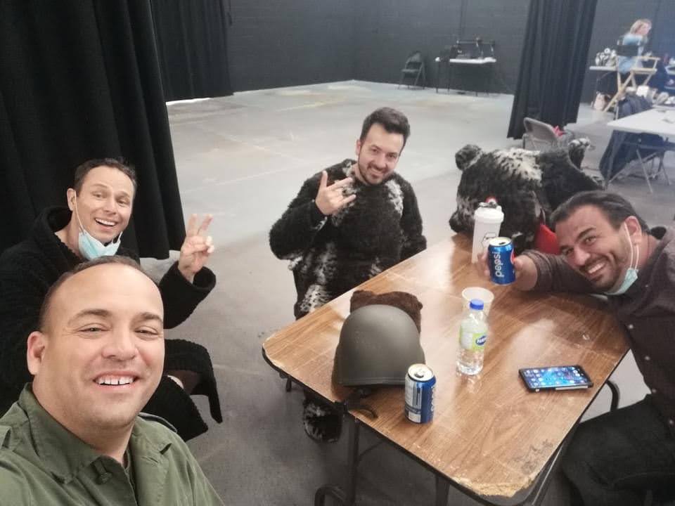 Cast members on the set of La Mélancolite